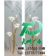 工藝玻璃根據(jù)個(gè)人的需求來選擇不同的功能